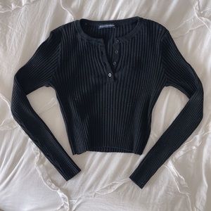 SUPER CUTE brandy melville black crop top